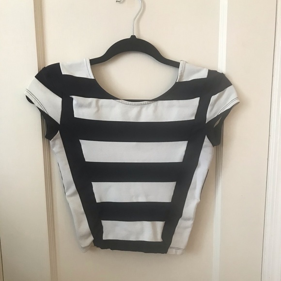 BEBE black and white crop top - Picture 1 of 3